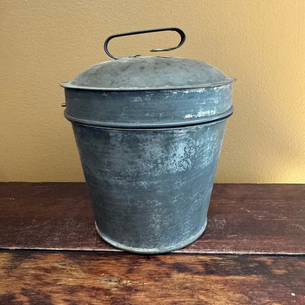 Vintage Fries Brand Bread Pudding Container with Lid Handle Metal‎ Kitchenware
